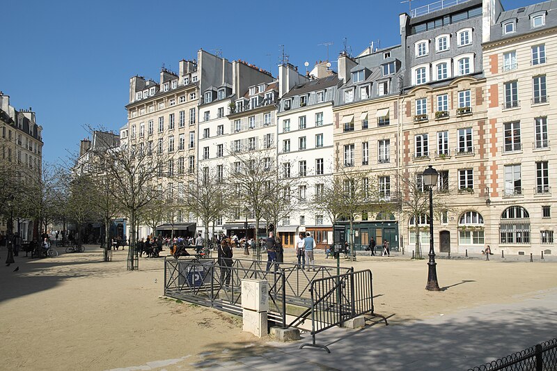 File:Paris 1er Place Dauphine 764.jpg