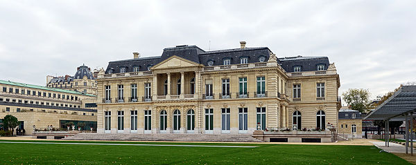 A former Rothschild family house, at the site of Château de la Muette, Paris. Built as a family residence by the secondary branch of the French Rothschild family, today it houses the headquarters of the OECD.