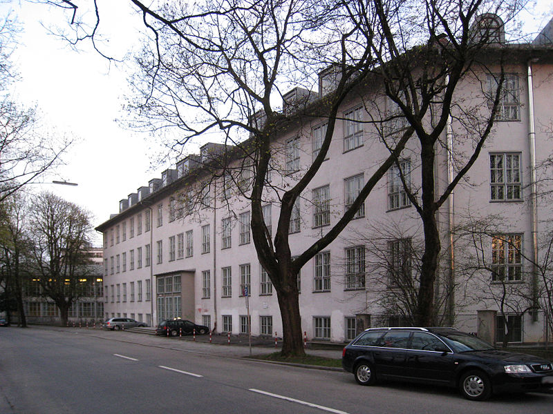 File:Pestalozzi-Gymnasium Munich.jpg