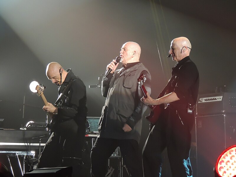 File:Peter Gabriel Back To Front-Tour Sledgehammer 29042014.jpg