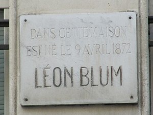 Plaque commémorative sur la façade de la maison natale de Léon Blum.