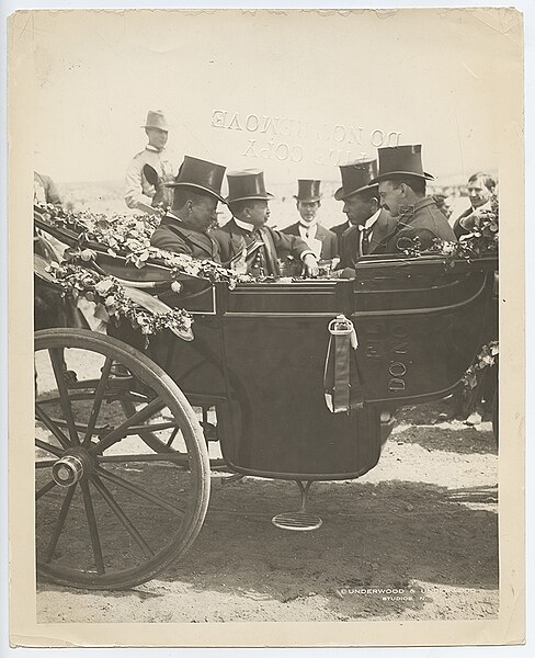 File:President Theodore Roosevelt in Santa Fe, New Mexico (15005588640).jpg