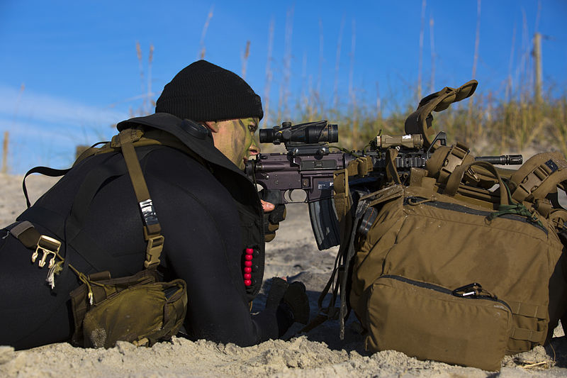 File:Recon has landed, Marines prepare the way for seaborne operations during Bold Alligator 14 141104-M-ZB219-084.jpg