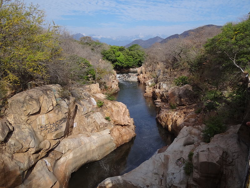 File:Rio Guatapuri.JPG