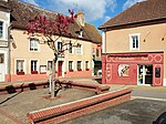 Saint-Amand-en-Puisaye-FR-58-Amandinoise Bäckerei & Rathaus-01.jpg