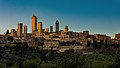 San Gimignano hija belt medjevali żgħira b'ħitan fuq għoljiet fil-provinċja ta' Siena, it-Toskana, fit-tramuntana taċ-ċentru tal-Italja.
