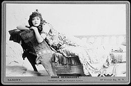 Sarah Bernhardt as Cleopatra 1891.jpeg
