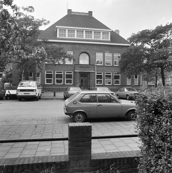 File:Schoolgebouw, voorgevel - Rotterdam - 20192479 - RCE.jpg