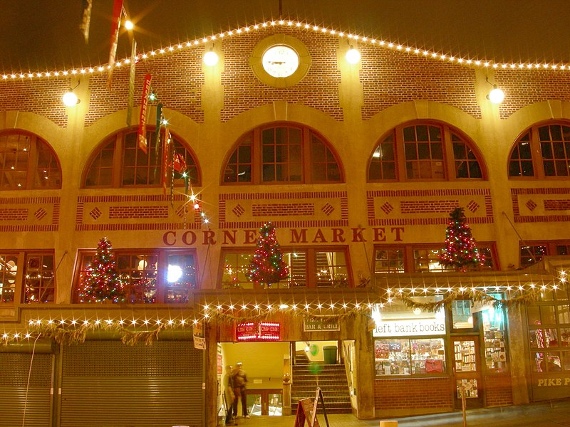 File:Seattle - Pike Place Xmas 06.jpg