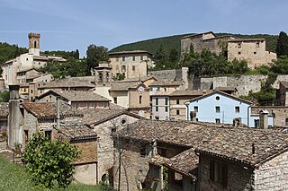 <span class="mw-page-title-main">Serrapetrona</span> Comune in Marche, Italy