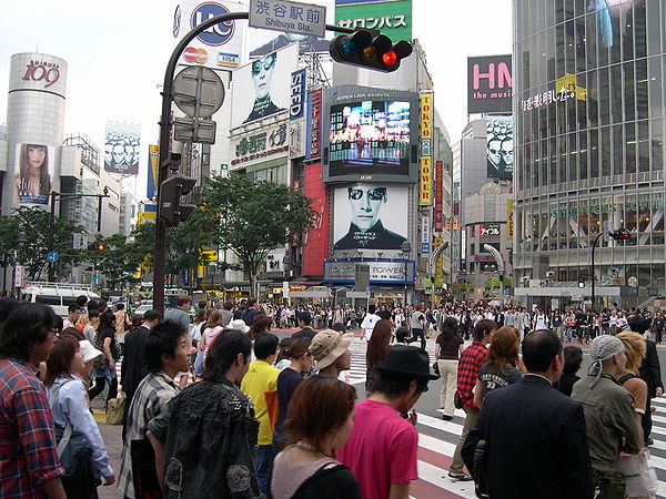 Many of the game's sets are modeled after the real Shibuya. The scramble crossing near the 109 department store (far left above) is extensively featur