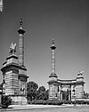 Smith Memorial Arch, West Fairmount Park, Philadelphia (1898-1912). Smith Memorial Arch West Fairmount Park Philadelphia (cropped).jpg