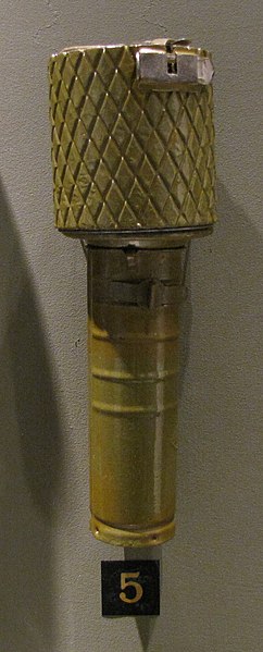 File:Soviet RGD-33 hand grenade with fragmentation jacket.jpg