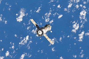 Sojuz TMA-21 lähdössä ISS-avaruusasemalta.