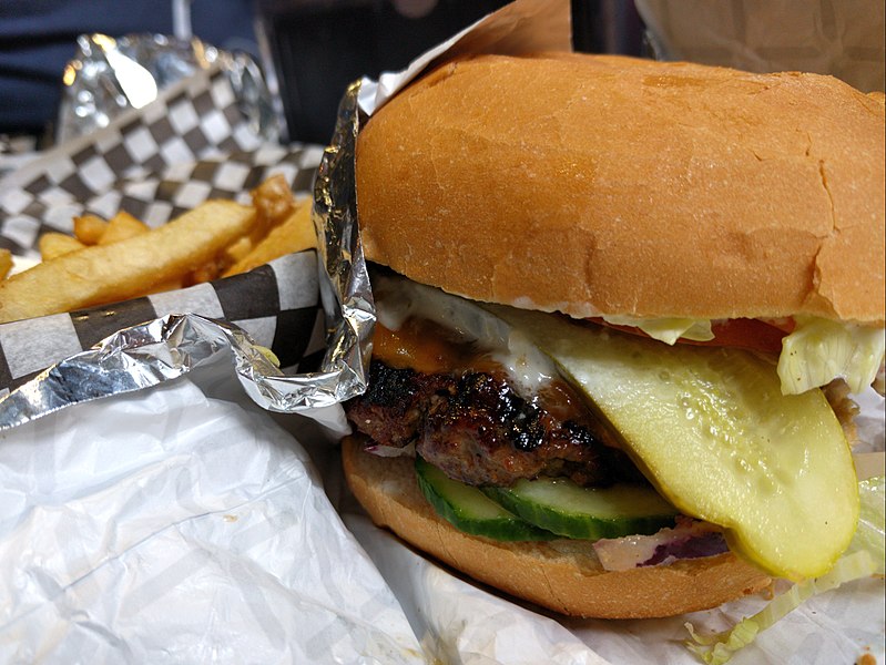 File:Splitz burger (38547463656).jpg