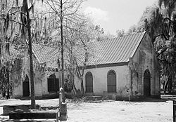 St. Andrew Piskoposluk Kilisesi, State Route 61, Charleston civarı (Charleston County, Güney Carolina) .jpg