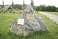 Čeština: Kámen s plaketou v Parku Květoslavy Šátkové v Cerhenicích, okr. Nymburk. English: Stone of Park Květoslavy Šátkové in Cerhenice, Kolín District.