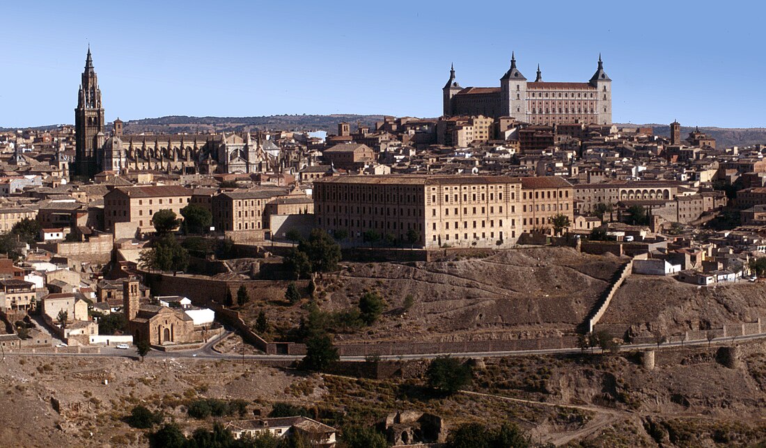 File:Toledo-12-Rathaus-gotische Kirche-1983-gje.jpg