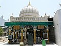 सूफी संत क़ुतुबुद्दीन बख़्तियार काकी की दरगाह, राजों की बाओली के पर
