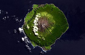 Zdjęcie satelitarne wyspy Tristan da Cunha.