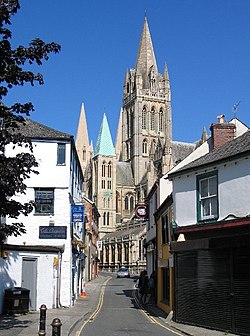 Truro-katedralen frå St. Mary's Street