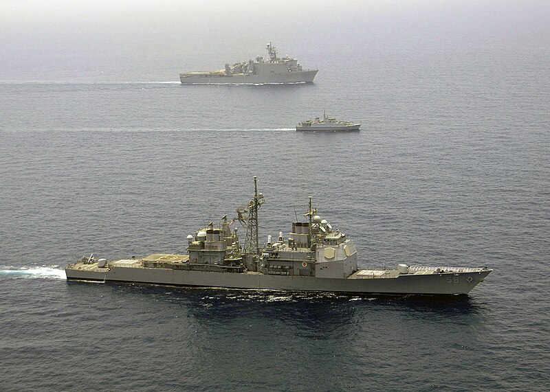 File:US Navy 050719-N-5526M-014 The guided missile cruiser USS Philippine Sea (CG 58), amphibious dock landing ship USS Gunston Hall (LSD 44), and Al Jawf class His Majesty's Ship (HMS) Shaqra (MHC 422) conduct Surface Action Group.jpg