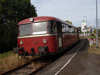 On 10 September 2011, a railbus in Kaisersesch awaits the return trip to Gerolstein VS996658-1 VT796785-4 Kaisersesch.JPG