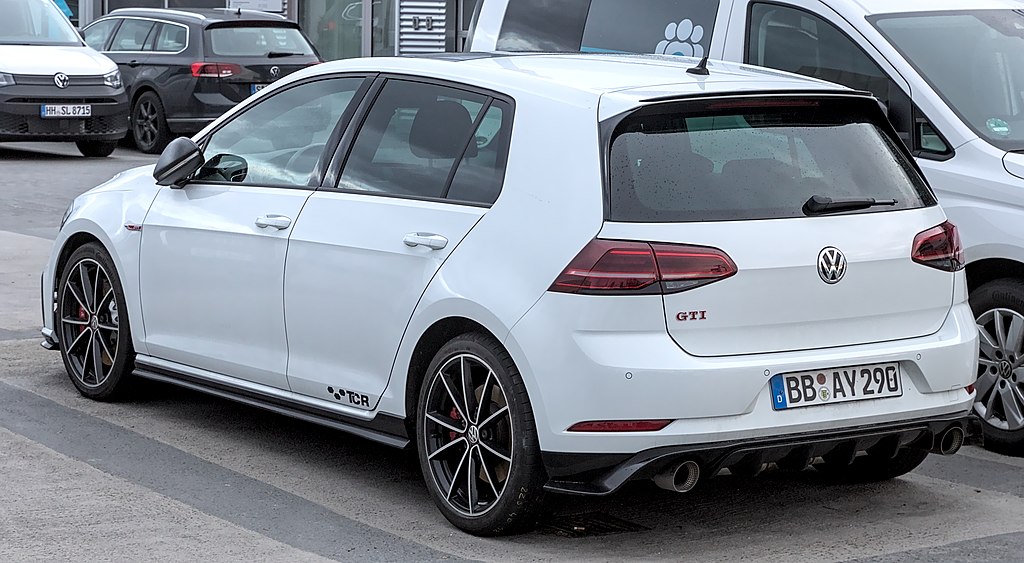 File:VW Golf GTI TCR 1X7A6182.jpg - Wikipedia