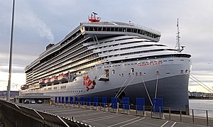 Valiant Lady no peirao da Coruña 1.jpg