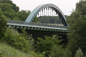Suuntaa-antava kuva Briare Viaduct -osasta
