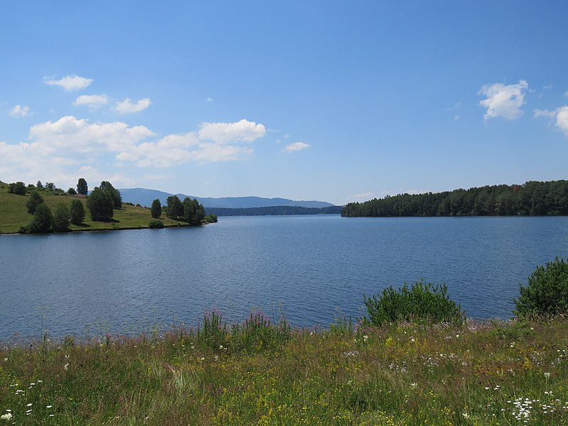 File:Vlasinska visoravan i Vlasinsko jezero, Srbija (124).jpg