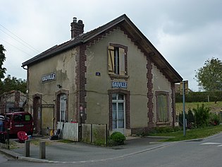Voie verte Évreux-Vallée du Bec 05, ancienne gare de Gauville.JPG