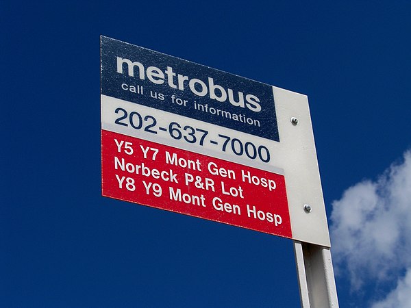 Metrobus's original bus stop sign used from 1973 to June 2012