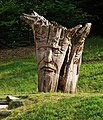 Baumwelt Aus dem Holz einer 230 jährigen Eiche WaldMenschen von Thomas Rees ein ständige Ausstellung auf dem Skulpturenpfad des Waldhaus Freiburg