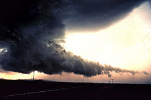 Cumulonimbus murus cauda Wallcloudwithtailcloud.jpg