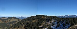 Tub head: Wooded ridge in the center of the picture