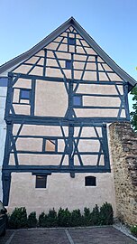 Erhaltener Südflügel des ehemaligen Stadtschlosses in Weilheim an der Teck