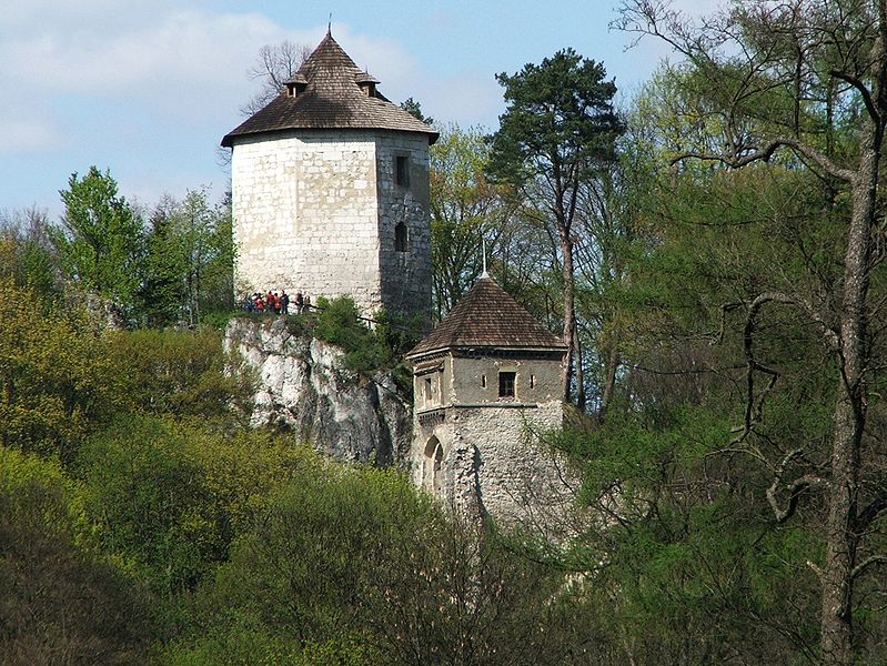 File:Zamek w Ojcowie a1.jpg