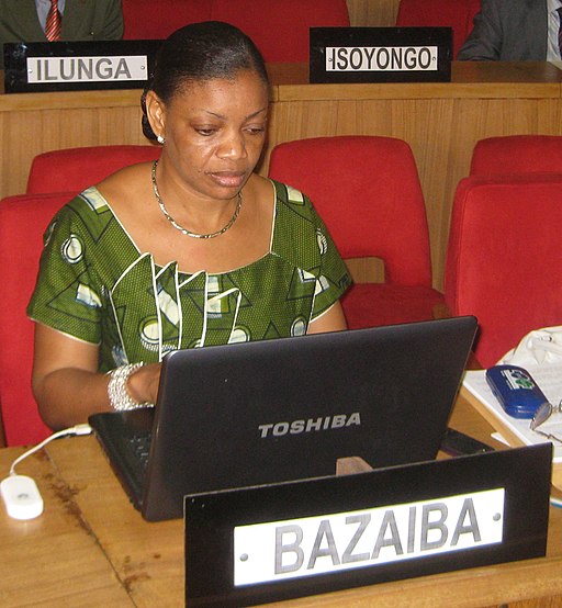 Ève Bazaiba (cropped)