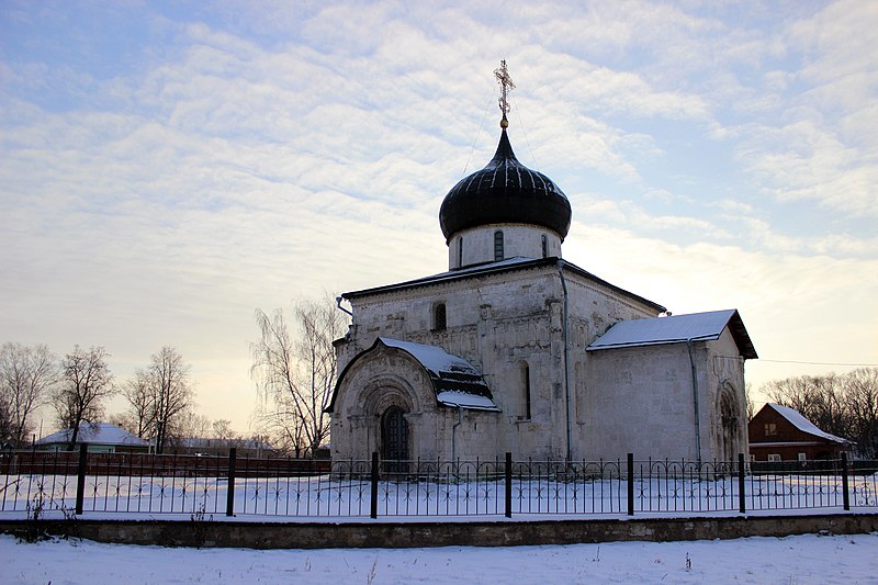 File:Георгиевский собор зимним утром.jpg