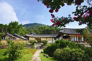 <span class="mw-page-title-main">Nonsan</span> Municipal City in Hoseo, South Korea