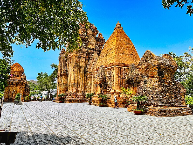 File:04052023 Ponagar Hindu temples complex, Nha Trang Vietnam - 27.jpg