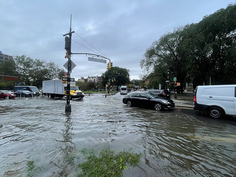 Flooding on the Grand Central Parkway