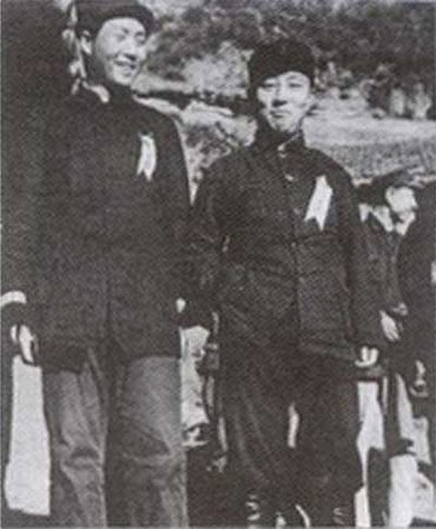 1937 Mao Zedong (left)[citation needed] Wang Ming (right) in Yan'an.