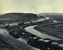 1962-07 1962年 克拉玛依原油运输.jpg