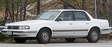 1996 yil Oldsmobile Ciera.jpg