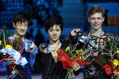 Petrov at the 2014-15 Junior Grand Prix Final podium