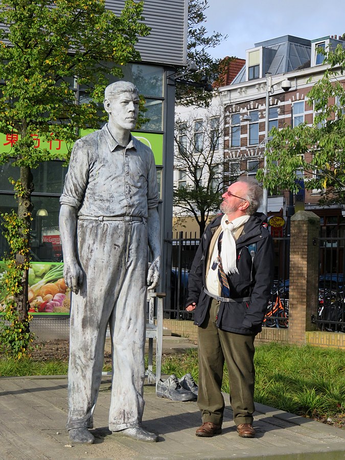 File:Sculpture of Pedro Espinosa in Antequera, Spain.jpg - Wikipedia