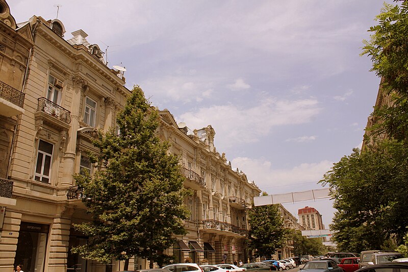 File:28 May Street, Baku, 2010 (4).jpg