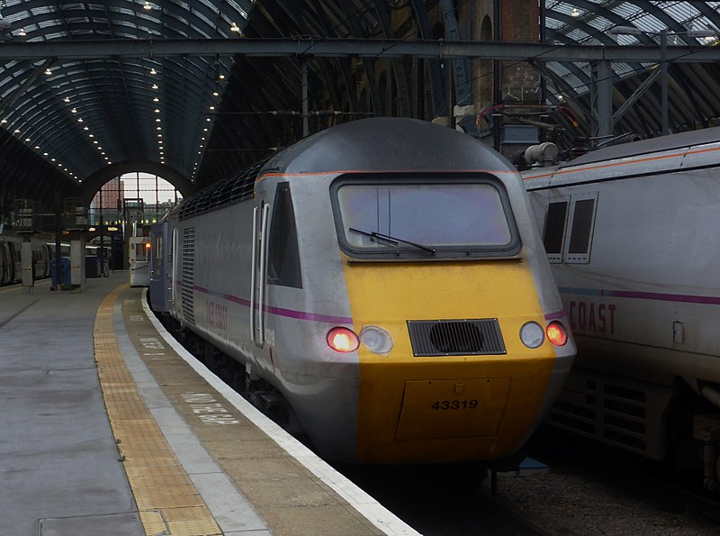 File:43319 platform 3 London King's Cross (15782704845).jpg